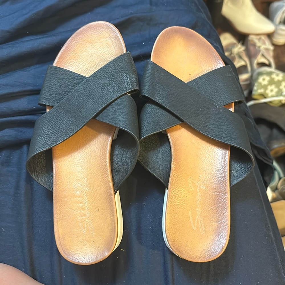 Black Crossover Sandals with slight heel